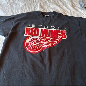 Detroit Red Wings hockey tee shirt, size XXL, 100% cotton, Detroit hockey Wings